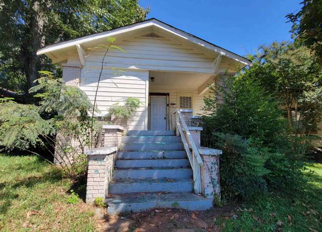 Property at 2720 23rd St W, Birmingham, AL 35208, 3 beds, 1 bath