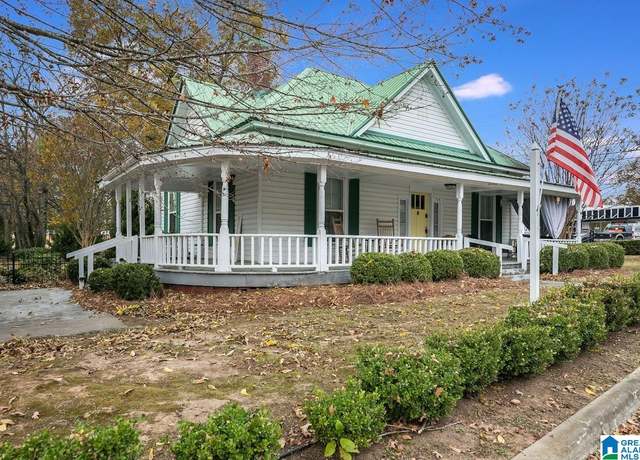 Property at 109 N Church St, Piedmont, AL 36272, 3 beds, 2 baths
