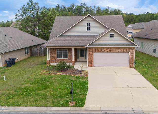 Property at 2026 Highview Way, Calera, AL 35040, 3 beds, 2 baths