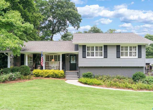 Property at 3117 Woodclift Cir, Mountain Brook, AL 35243, 3 beds, 2 baths