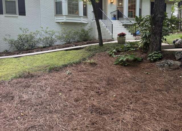 Property at 1936 Crossvine Rd, Hoover, AL 35244, 4 beds, 3 baths