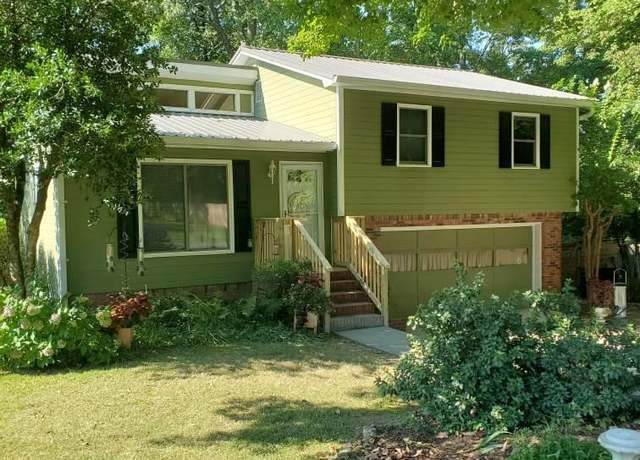 Property at 1801 Dry Creek Cir, Birmingham, AL 35235, 3 beds, 2 baths