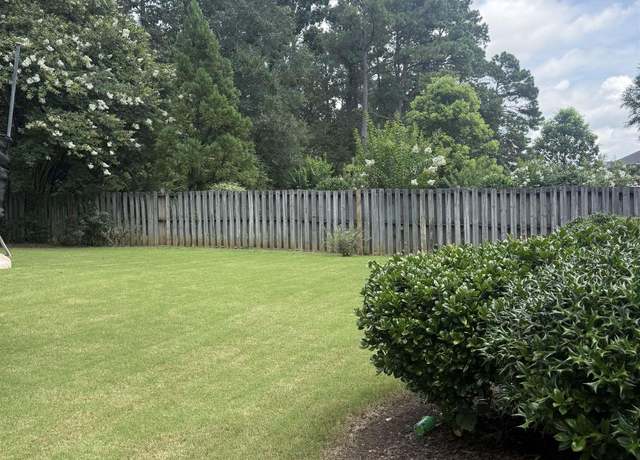 Property at 5983 Waterside Dr, Hoover, AL 35244, 3 beds, 2 baths