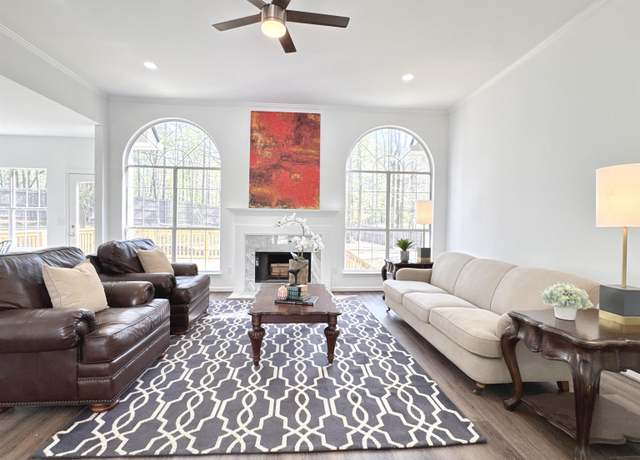 Property at 113 Loyola Cir, Helena, AL 35080, 3 beds, 3 baths
