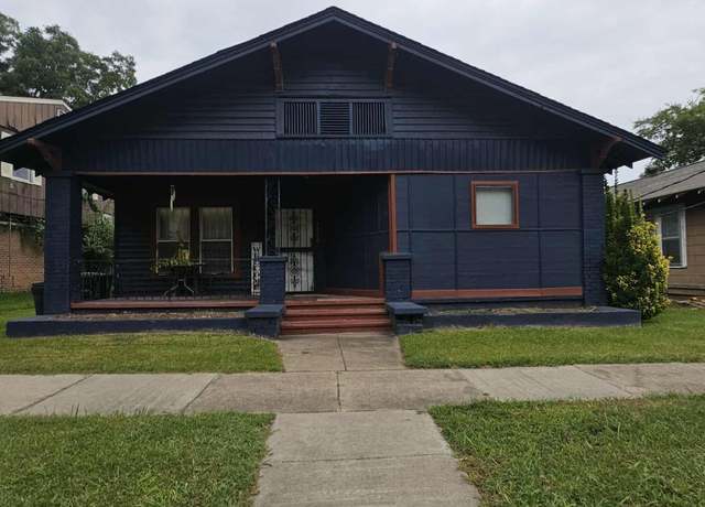 Property at 1226 8th St W, Birmingham, AL 35204, 3 beds, 2 baths