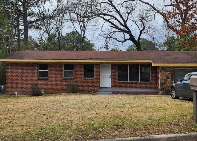 Property at 712 Oakland Dr, Fairfield, AL 35064, 3 beds, 1.5 baths