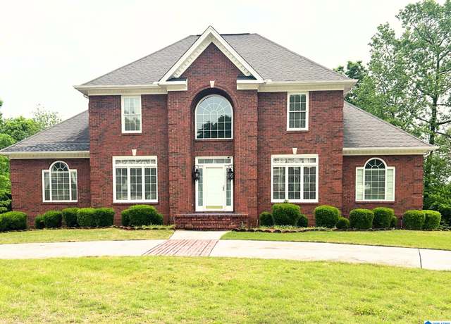 Property at 4643 Amberwood Dr, Anniston, AL 36207, 6 beds, 3.5 baths