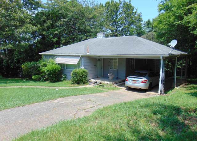 Property at 2642 21st St, Birmingham, AL 35208, 3 beds, 1 bath