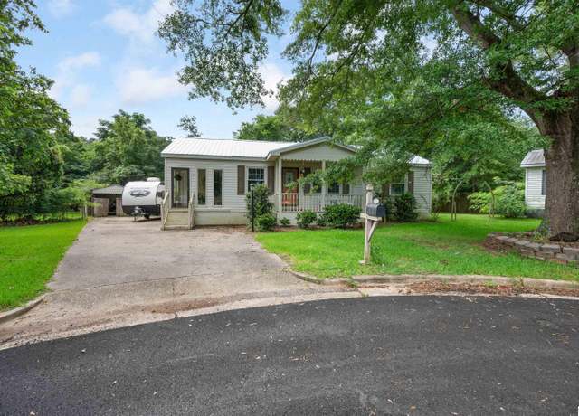 Property at 418 Allen Dr, Sylacauga, AL 35150, 4 beds, 2 baths