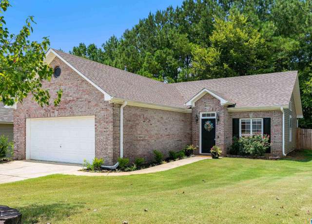 Property at 154 Gardenside Dr, Alabaster, AL 35007, 3 beds, 2 baths