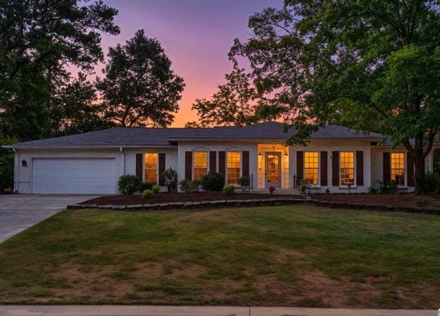 Property at 1858 Tall Timbers Dr, Hoover, AL 35226, 3 beds, 2 baths