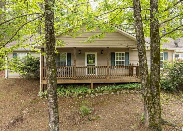 Property at 1141 Railroad Dr, Hayden, AL 35079, 3 beds, 2 baths