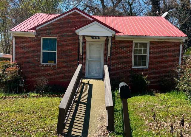Property at 1008 Lockwood Ct, Anniston, AL 36207, 2 beds, 1.5 baths