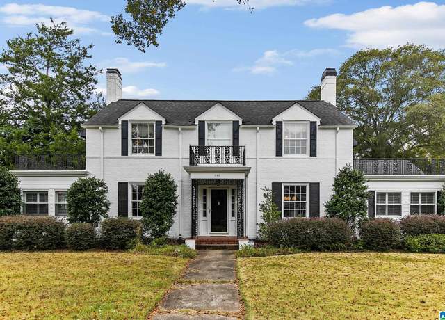 Property at 1 N Main Ave, Sylacauga, AL 35150, 3 beds, 2.5 baths