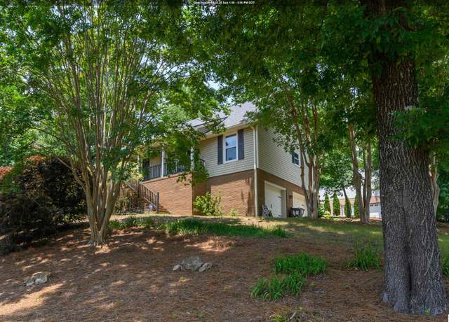 Property at 116 Caliente Dr, Hoover, AL 35226, 3 beds, 3 baths