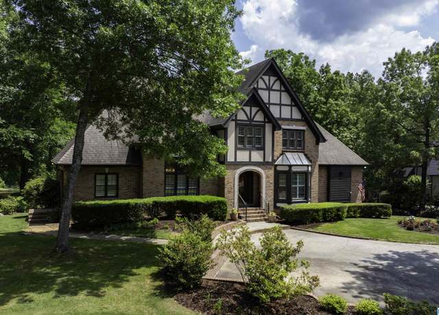 Property at 3549 Shandwick Pl, Hoover, AL 35242, 4 beds, 4.5 baths