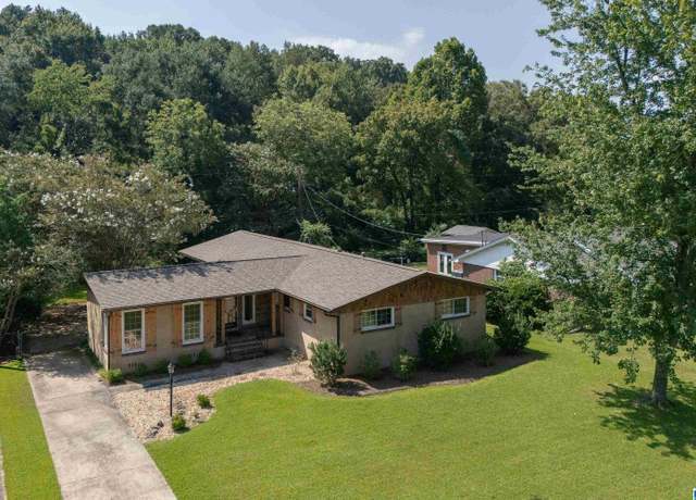 Property at 4369 Mountaindale Rd, Birmingham, AL 35213, 3 beds, 2 baths