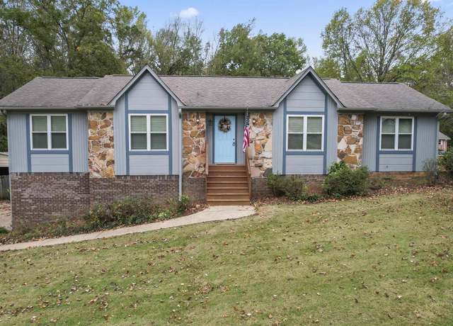 Property at 423 13th Pl, Pleasant Grove, AL 35127, 3 beds, 2 baths