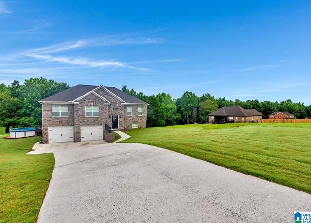 Property at 29 Thornberry Dr, Hayden, AL 35079, 4 beds, 2 baths