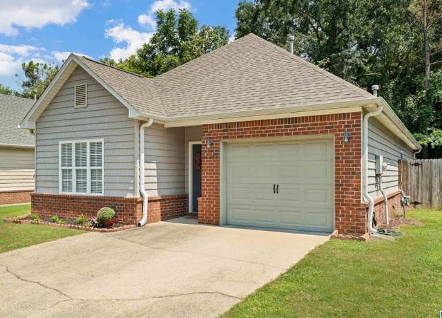 Property at 430 Holland Lakes Dr, Pelham, AL 35124, 2 beds, 2 baths