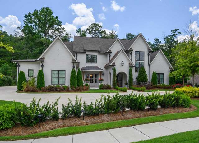 Property at 2089 Highland Gate Way, Hoover, AL 35244, 5 beds, 4.5 baths