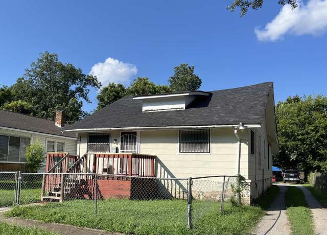 Property at 4637 Avenue, Birmingham, AL 35208, 3 beds, 1 bath