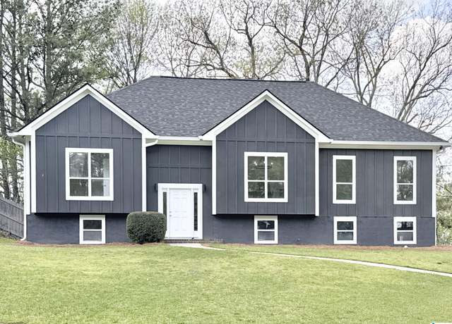 Property at 112 Loyola Cir, Helena, AL 35080, 3 beds, 3 baths