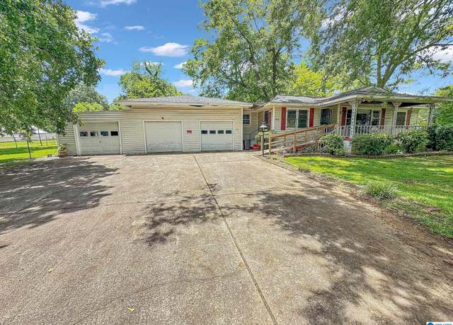Property at 510 11th St S, Bessemer, AL 35020, 3 beds, 1 bath