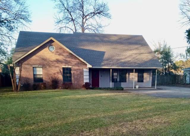 Property at 4055 Wares Ferry Rd, Montgomery, AL 36109, 3 beds, 2 baths