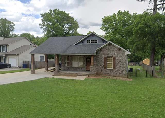 Property at 207 7th St NW, Alabaster, AL 35007, 4 beds, 2.5 baths