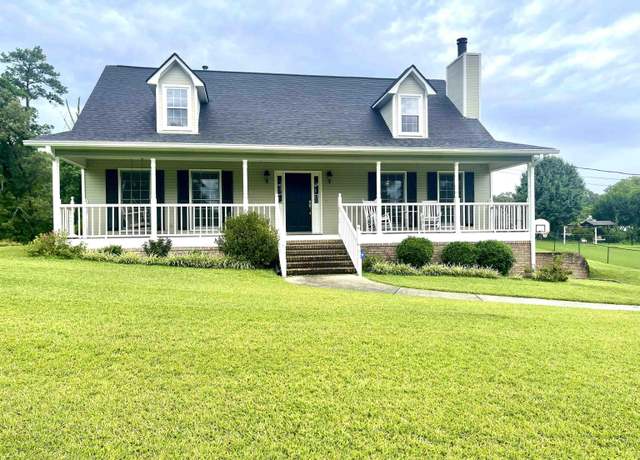 Property at 4824 15th Street Rd, Hueytown, AL 35023, 4 beds, 2.5 baths