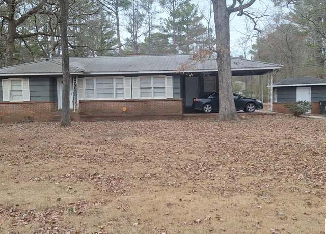 Property at 136 Lake Dr, Birmingham, AL 35215, 3 beds, 2 baths