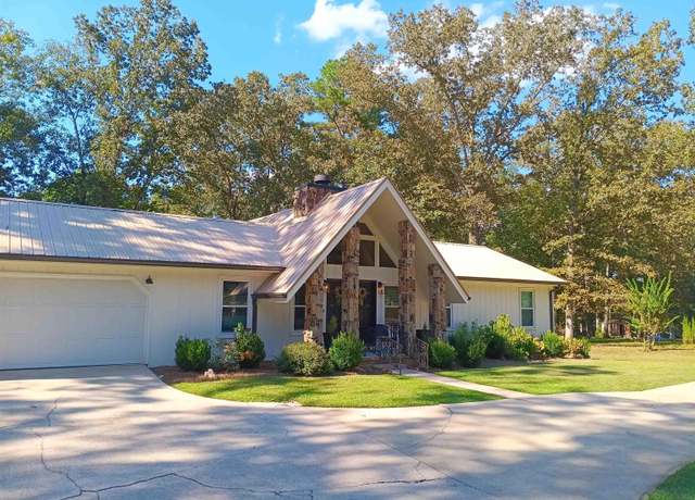 Property at 1679 Curry Hwy, Jasper, AL 35503, 3 beds, 2.5 baths