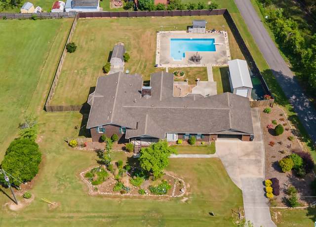 Property at 2172 Brookdale Rd, Southside, AL 35907, 3 beds, 2 baths