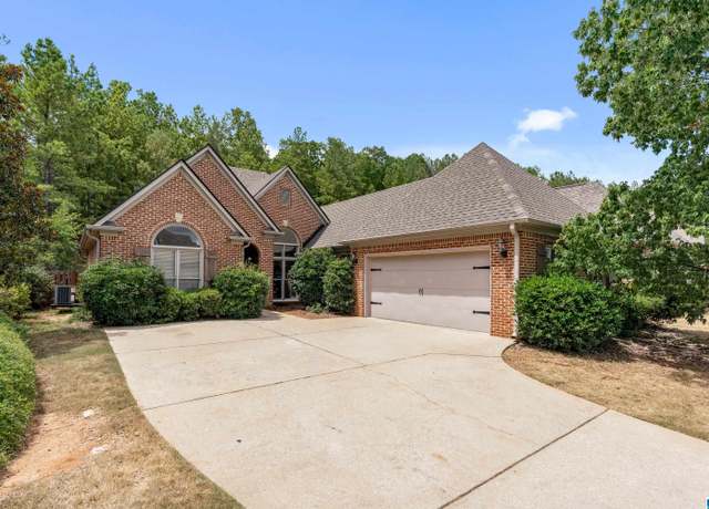Property at 1555 Creekside Dr, Hoover, AL 35244, 3 beds, 2 baths