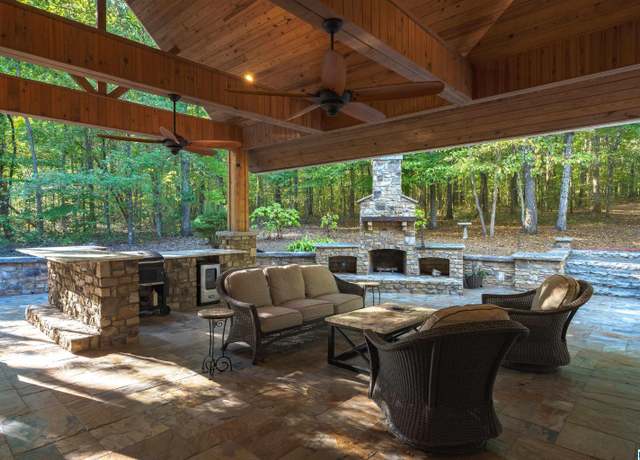 Property at 250 Gordon Rd, Springville, AL 35146, 3 beds, 2.5 baths