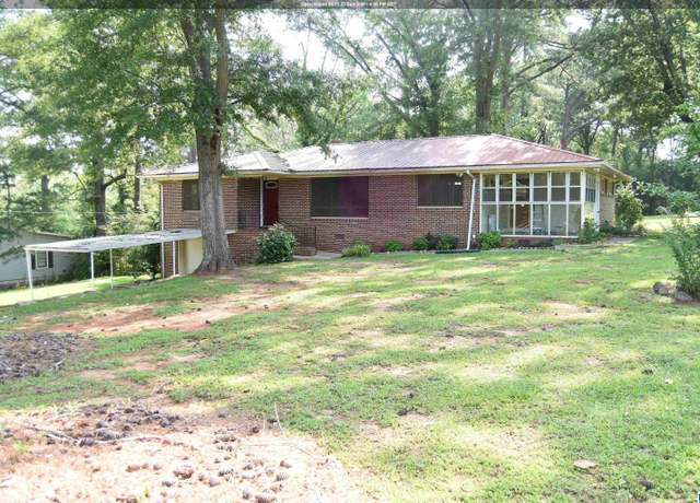 Property at 1911 Pettus Ave, Oxford, AL 36203, 3 beds, 2 baths