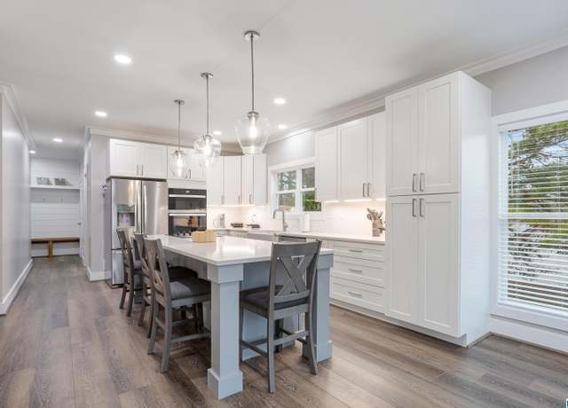 Property at 160 Panoramic Cir, Warrior, AL 35180, 5 beds, 3.5 baths