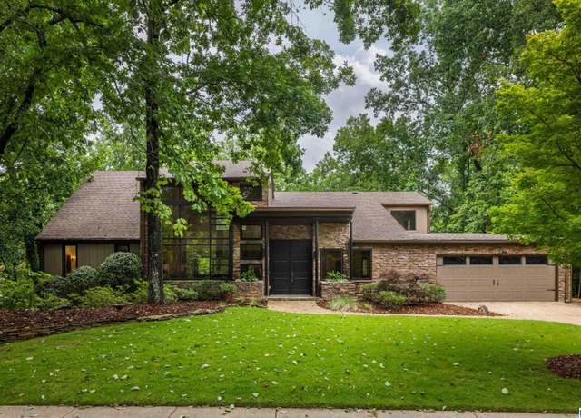 Property at 3709 Dover Dr, Mountain Brook, AL 35223, 4 beds, 3.5 baths