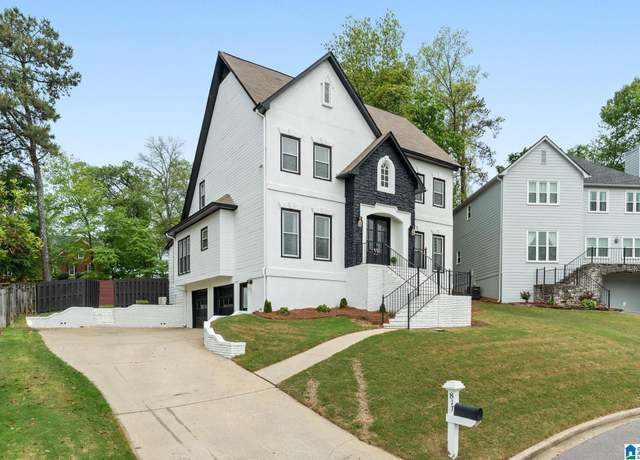 Property at 817 Crest Cv, Hoover, AL 35226, 4 beds, 3.5 baths