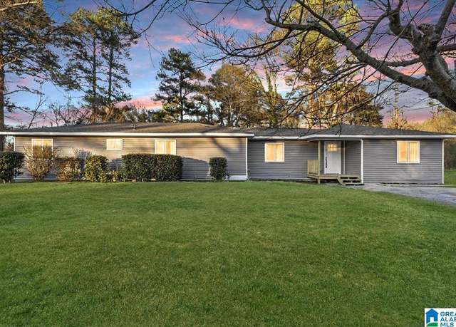 Property at 1359 Beech St, Leeds, AL 35094, 3 beds, 3 baths