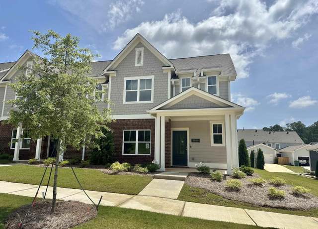 Property at 1009 Grand River Blvd, Leeds, AL 35094, 4 beds, 2.5 baths