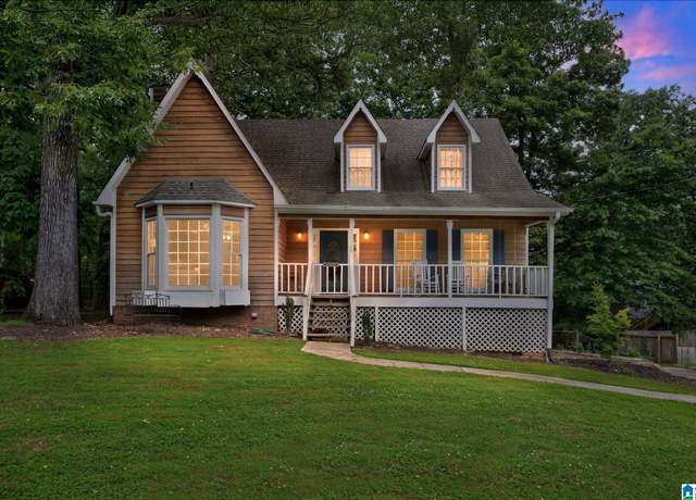 Property at 913 6th Ave NW, Alabaster, AL 35007, 3 beds, 3 baths
