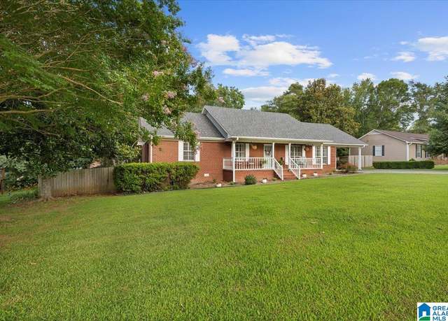 Property at 105 Aubin Ln, Oneonta, AL 35121, 3 beds, 2 baths