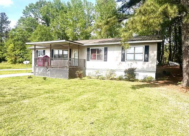 Property at 623 Point St, Roanoke, AL 36274, 4 beds, 2 baths