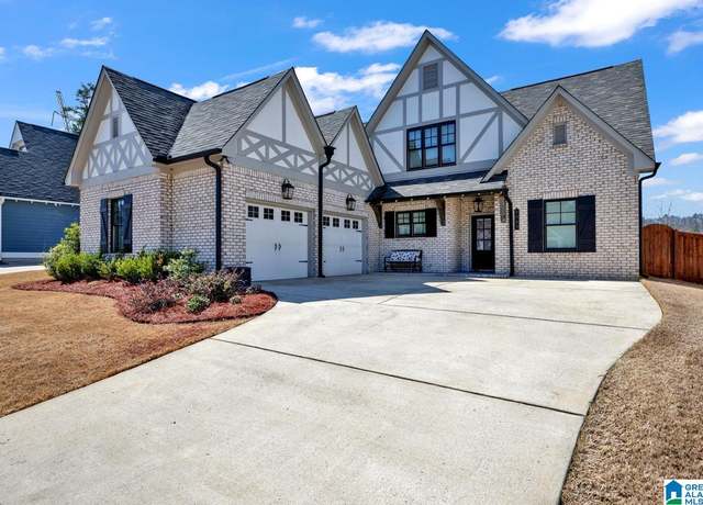 Property at 4045 Langston Ford Dr, Hoover, AL 35244, 3 beds, 2 baths