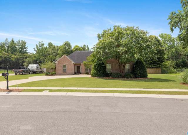 Property at 1018 Cherry Blossom Ln, Mount Olive, AL 35117, 3 beds, 2 baths