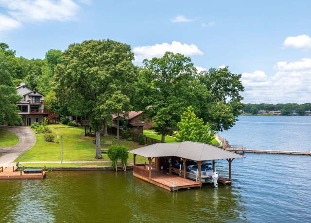 Property at 32 Ashwood Ln, Talladega, AL 35160, 5 beds, 3.5 baths