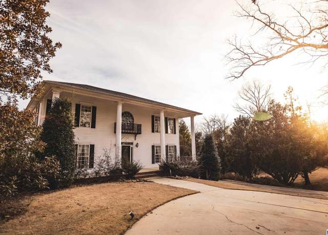 Property at 4814 War Eagle Dr, Helena, AL 35022, 5 beds, 3.5 baths
