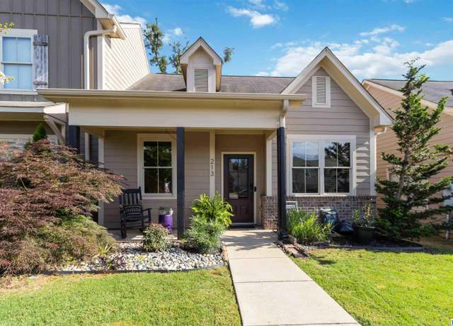 Property at 213 The Heights Dr, Calera, AL 35040, 3 beds, 2 baths